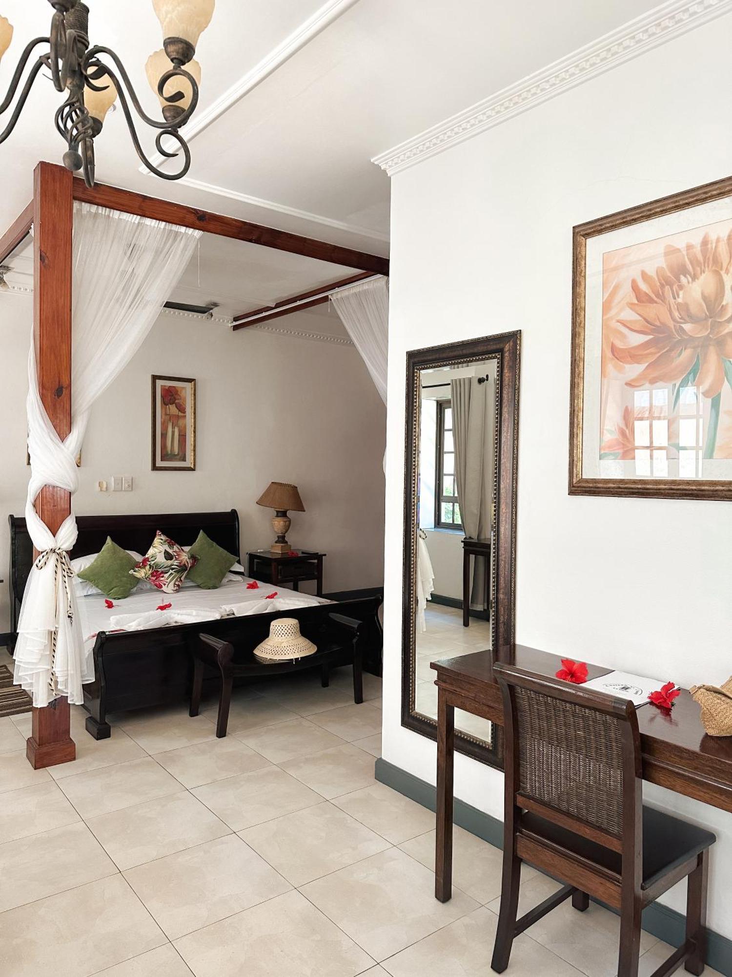 Hotel Chateau St Cloud La Digue Exterior foto